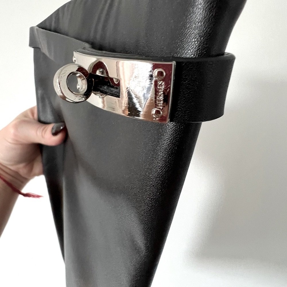 Boots new !!!! Even nylon sticker  under ! You can put necklaces and take out !